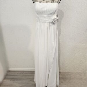 David's Bridal White Ruched Strapless Wedding Gown